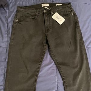 Frame L'homme Slim Jeans in Fade to Grey